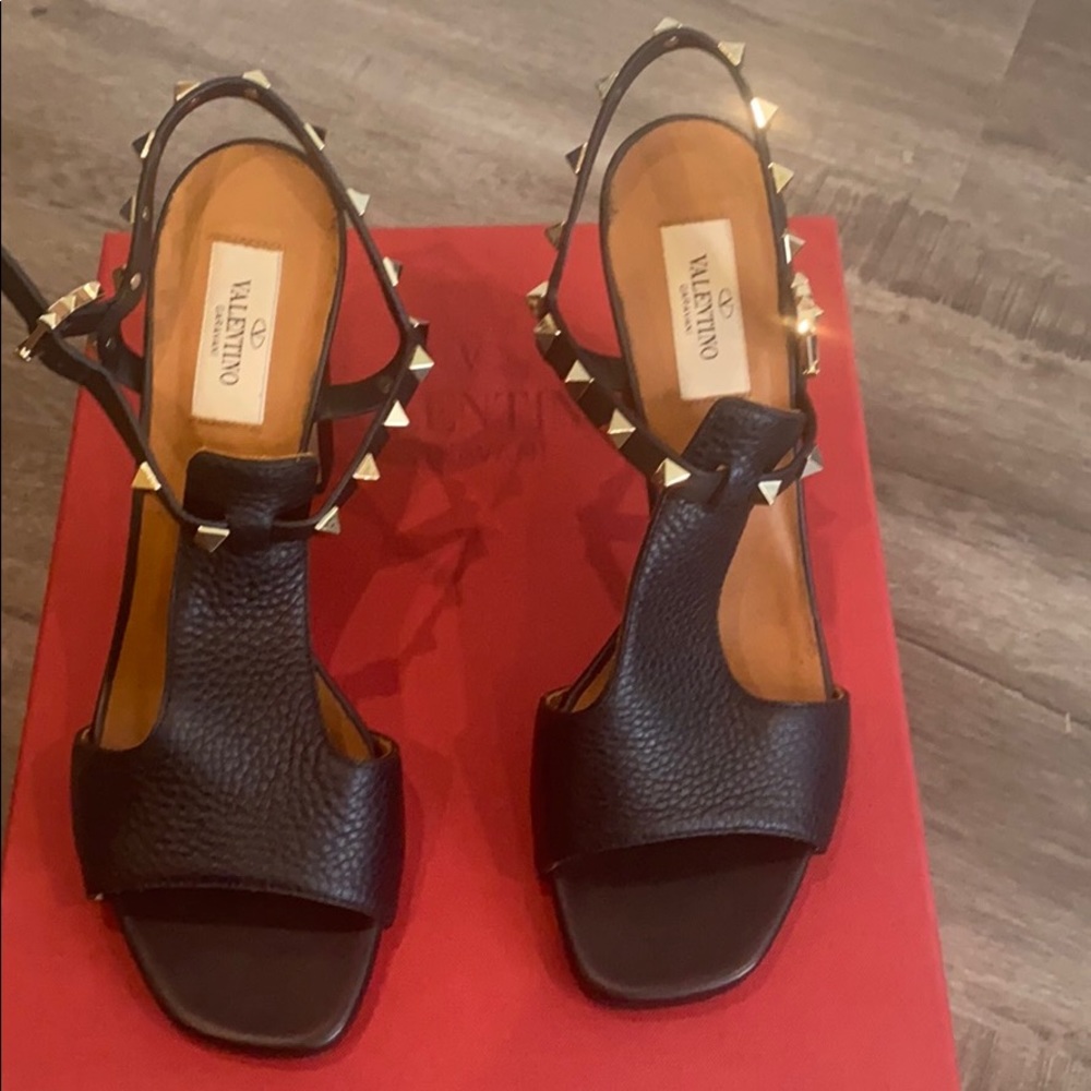 Women’s shoes